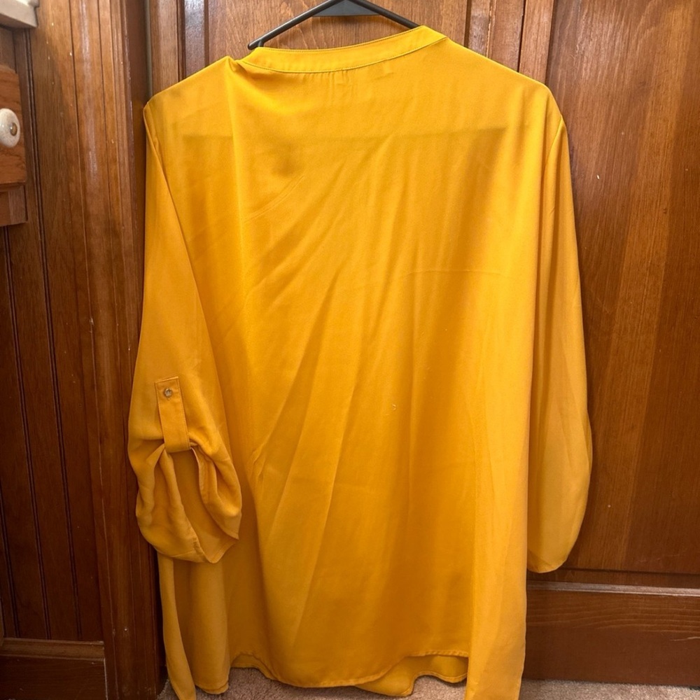 Chaus  New York size xl mustard colored, three-quarter inch sleeves blouse - Picture 3 of 3